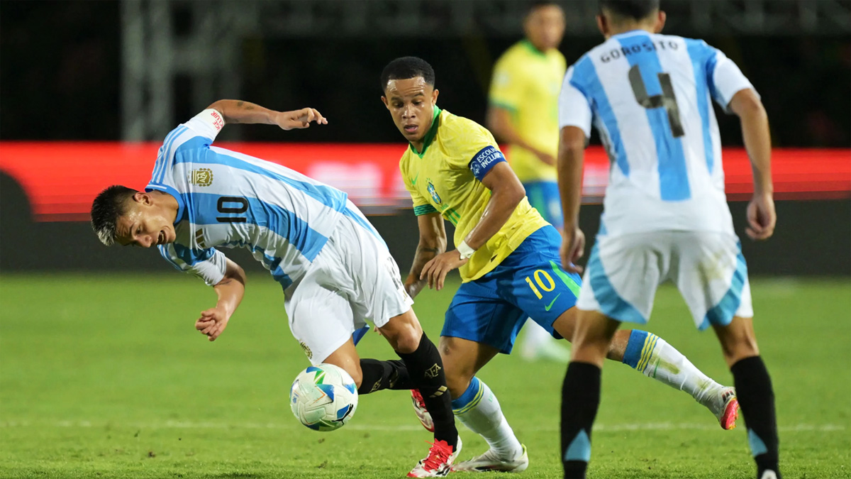 সমতায় শেষ হলো ব্রাজিল-আর্জেন্টিনা মহারণ