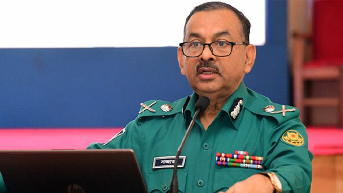 ২১ ফেব্রুয়ারি ঘিরে হামলার শঙ্কা নেই: ডিএমপি কমিশনার