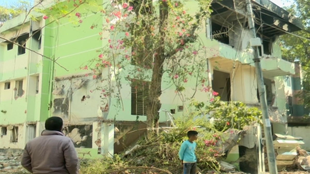 রাজশাহীতে গুঁড়িয়ে দেয়া হলো সাবেক মেয়র লিটনের বাড়ি