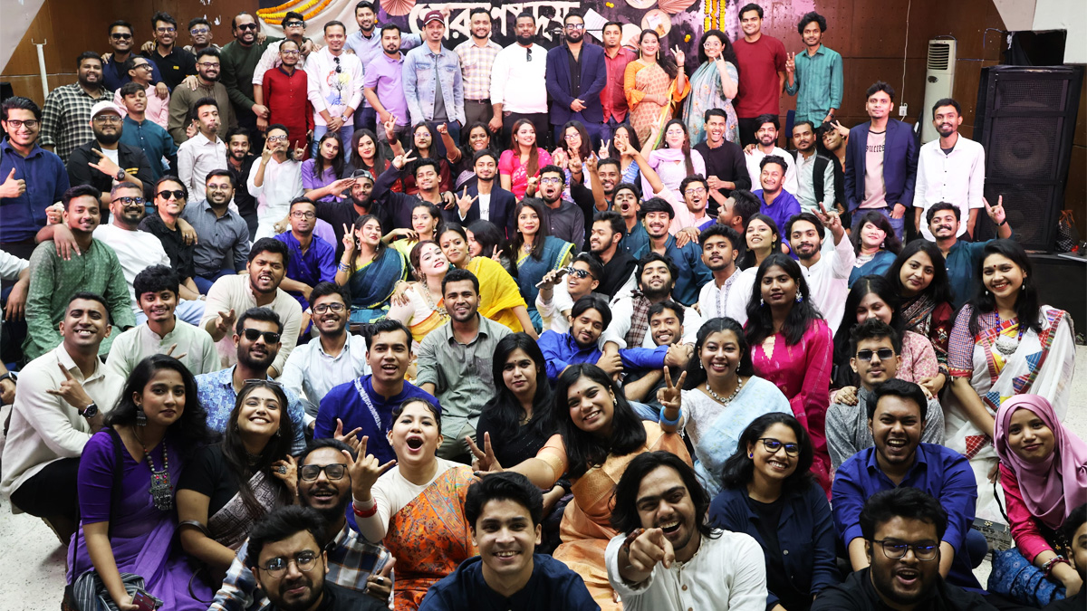 স্টামফোর্ড বিশ্ববিদ্যালয়ে সাংবাদিকতা বিভাগের নবীনবরণ ‘অরুণোদয়’ অনুষ্ঠিত