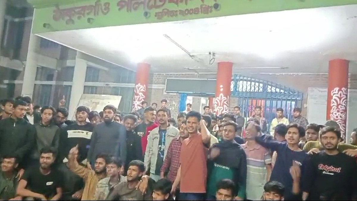 ঠাকুরগাঁও পলিটেকনিক ইনস্টিটিউটের শিক্ষার্থীদের দু’পক্ষের সংঘর্ষ, আহত ৫