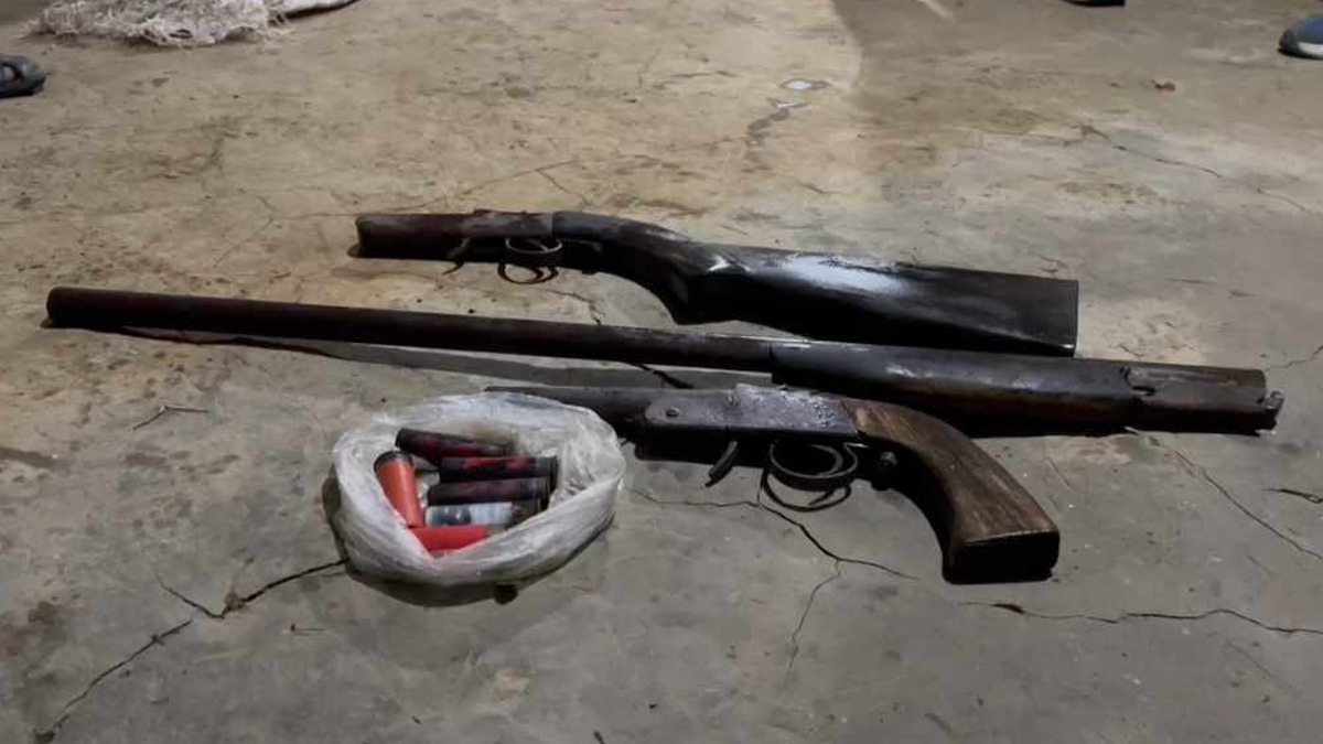 কক্সবাজারের আলোচিত ‘গরুচোর’ চেয়ারম্যানের কলোনি থেকে অস্ত্র-গুলি উদ্ধার