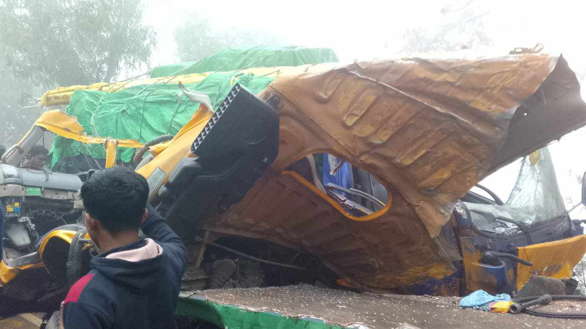 গোপালগঞ্জে ৪ গাড়ির সংঘর্ষ; নিহত ১, আহত ২০