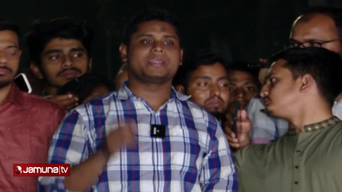 ডুবে যাওয়া ‘নৌকা’ বাংলাদেশে আর কখনোই ভাসবে না: হাসনাত