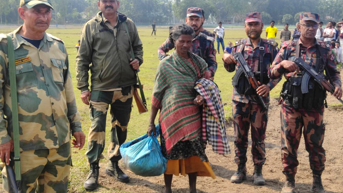 বাংলাদেশে অনুপ্রবেশের দায়ে ভারতীয় নারী আটক, পতাকা বৈঠকের মাধ্যমে হস্তান্তর