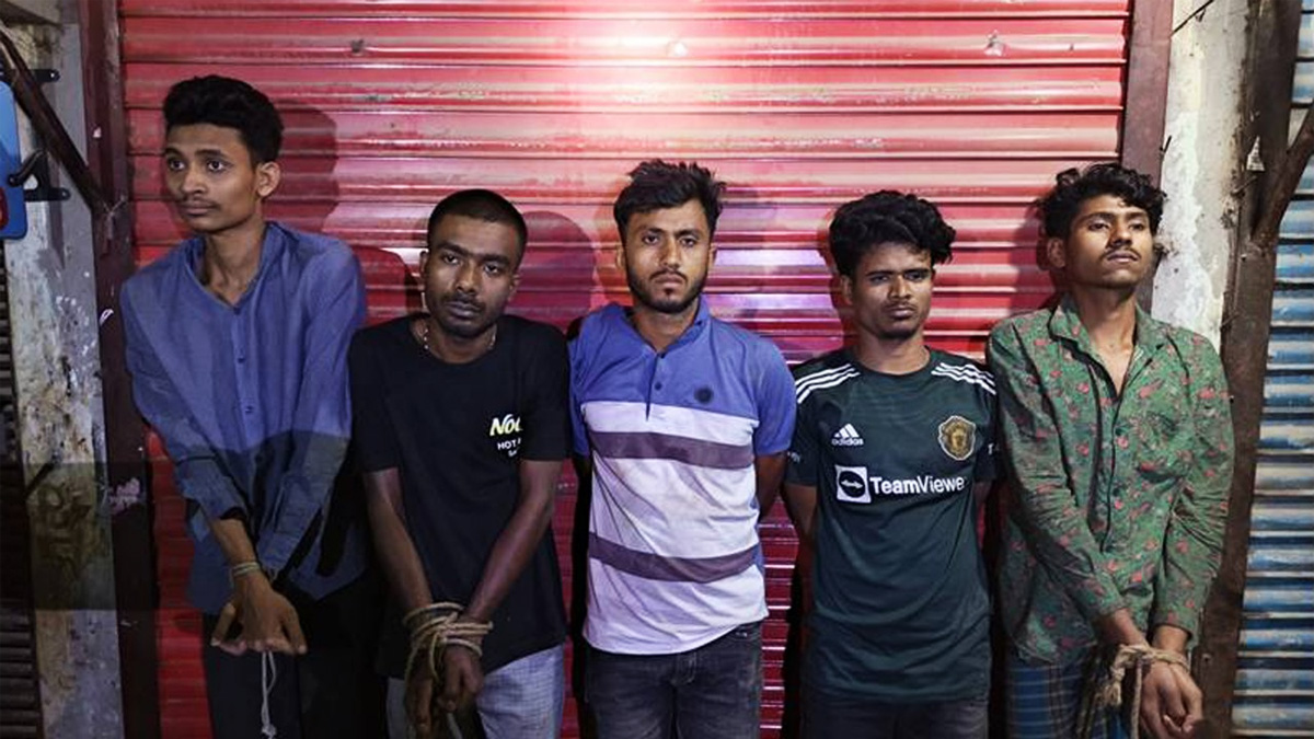 মোহাম্মদপুরে যৌথ বাহিনীর সঙ্গে ‘বন্ধুকযুদ্ধে’ নিহত ২, আটক ৫