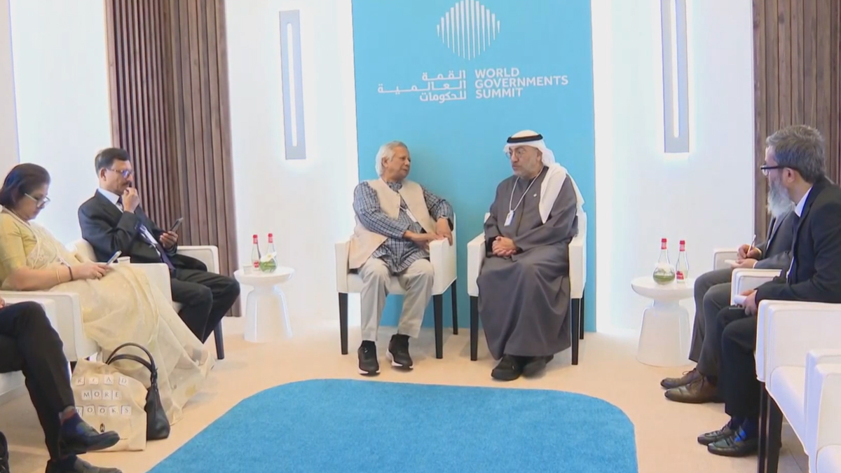 প্রধান উপদেষ্টার সঙ্গে সংযুক্ত আরব আমিরাতের স্বাস্থ্যমন্ত্রীর সাক্ষাৎ