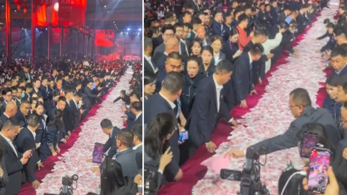 সময় ১৫ মিনিট, ৯৮ কোটি টাকা টেবিলে রেখে কর্মীদের বোনাস লুটে নিতে বললো কোম্পানি