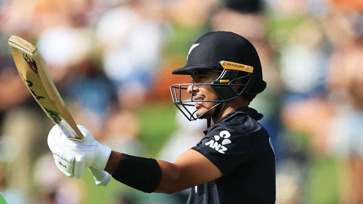 অভিষেকেই বিশ্বরেকর্ড গড়লেন আব্বাস