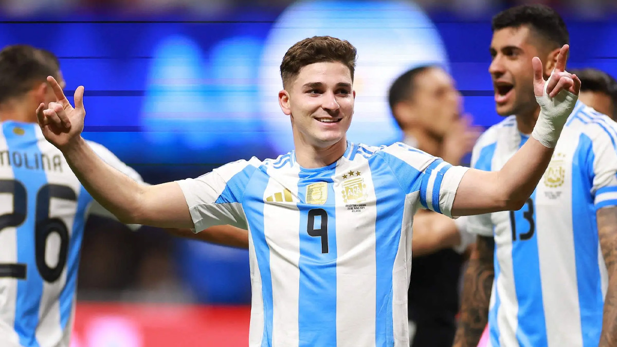 ‘মেসি থাকলে ব্রাজিলের বিপক্ষে গোল হতে পারত ৬-৭টি’