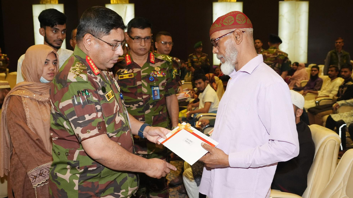 গণঅভ্যুত্থানে আহত ও শহীদ পরিবারকে সেনাবাহিনীর আর্থিক সহযোগিতা