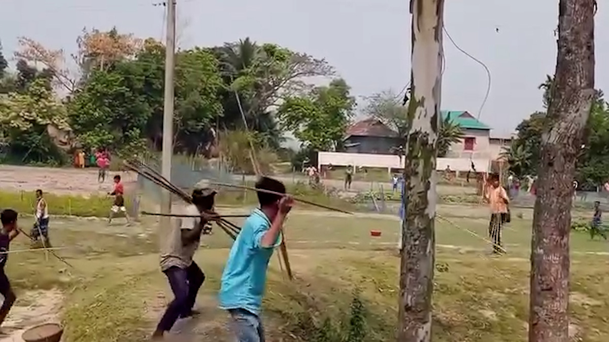 ব্রাহ্মণবাড়িয়ায় ফুটবল খেলাকে কেন্দ্র করে দু’পক্ষের সংঘর্ষ, আহত ২০