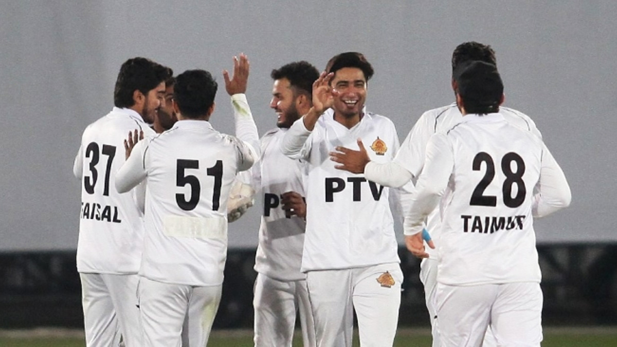 ঘুমের কারণে টাইমড আউট পাকিস্তানি তারকা, ৩ বলে বিদায় ৪ ব্যাটারের