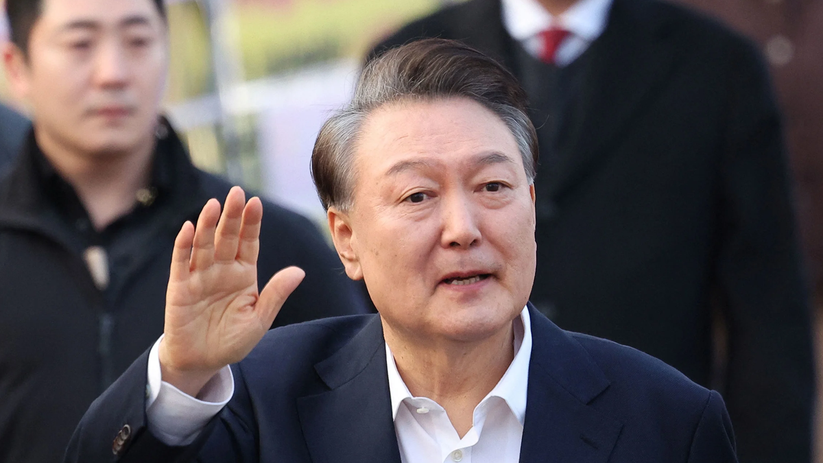 মুক্তি পেলেন দক্ষিণ কোরিয়ার অভিশংসিত প্রেসিডেন্ট ইউন সুক