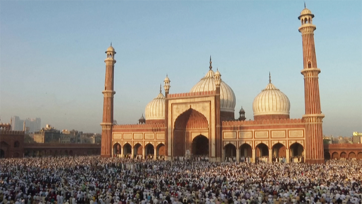 দেশে দেশে উদযাপিত হচ্ছে ঈদ