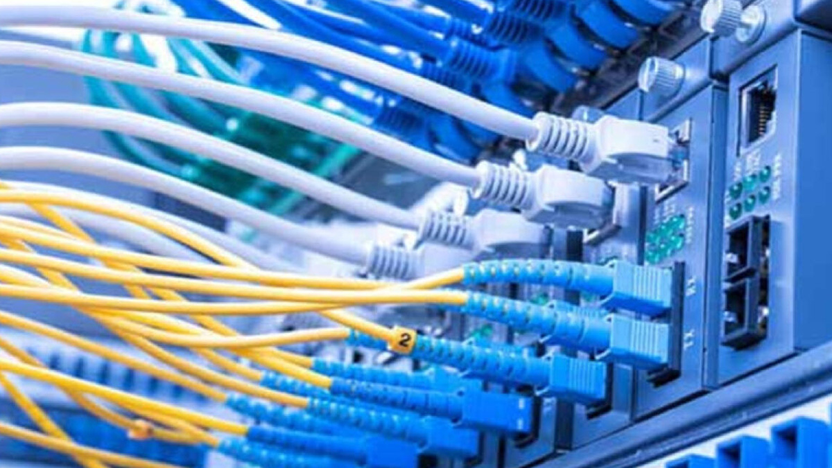 ইন্টারনেটের মূল্য কমছে ৩ স্তরে