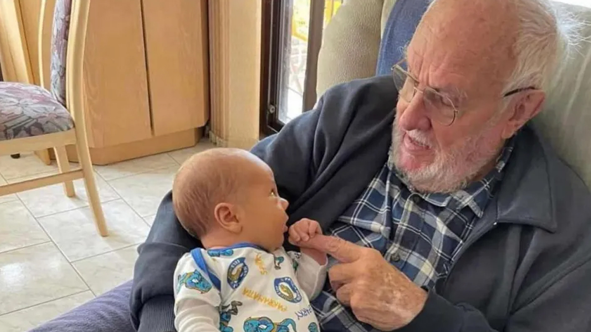 রক্ত দিয়ে ২৪ লাখ শিশুকে বাঁচানো অস্ট্রেলীয় জেমস আর নেই