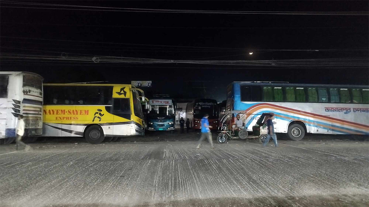 ৩১ ঘণ্টা পর জামালপুরে গণপরিবহন ধর্মঘট প্রত্যাহার