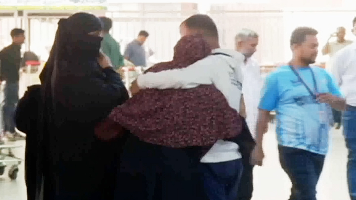 লিবিয়া থেকে ফিরলেন ১৭৬ বাংলাদেশি