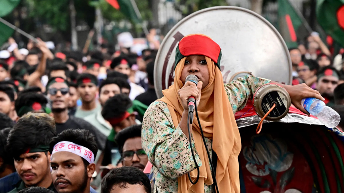 জুলাই অভ্যুত্থানের নারী শিক্ষার্থীদের যুক্তরাষ্ট্রের সম্মানজনক পুরস্কার, উমামার প্রত্যাখ্যান