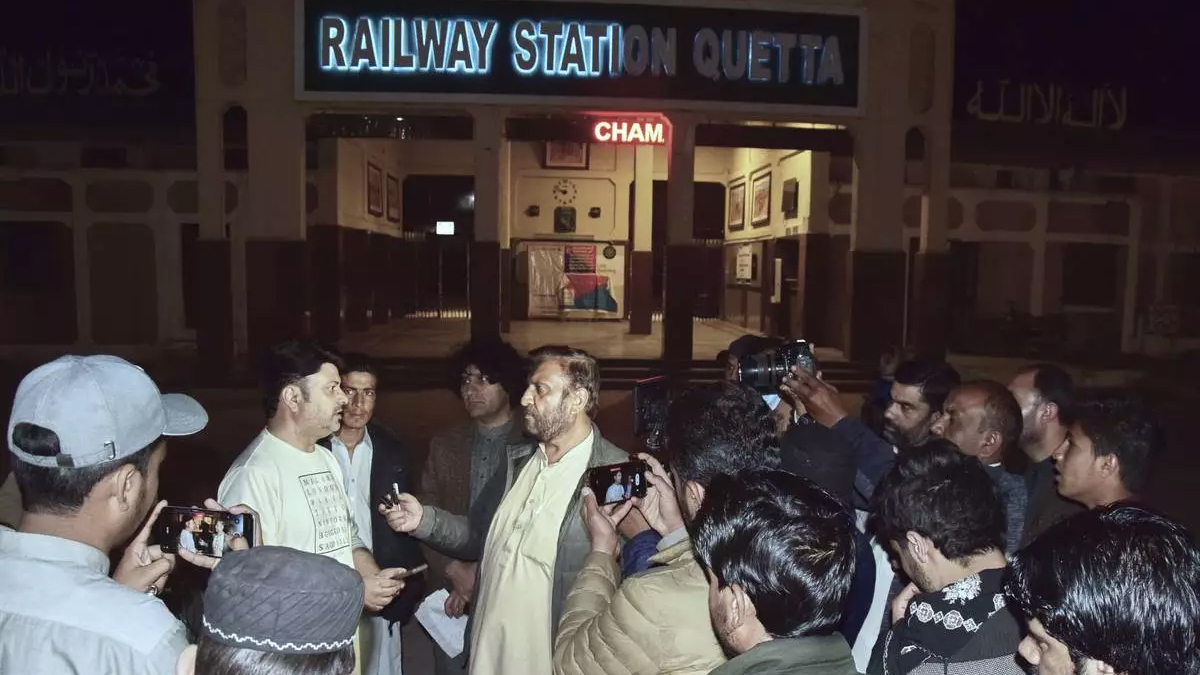 পাকিস্তানের ট্রেন থেকে ৮০ জিম্মি উদ্ধার, ১৩ বিচ্ছিন্নতাবাদী নিহত