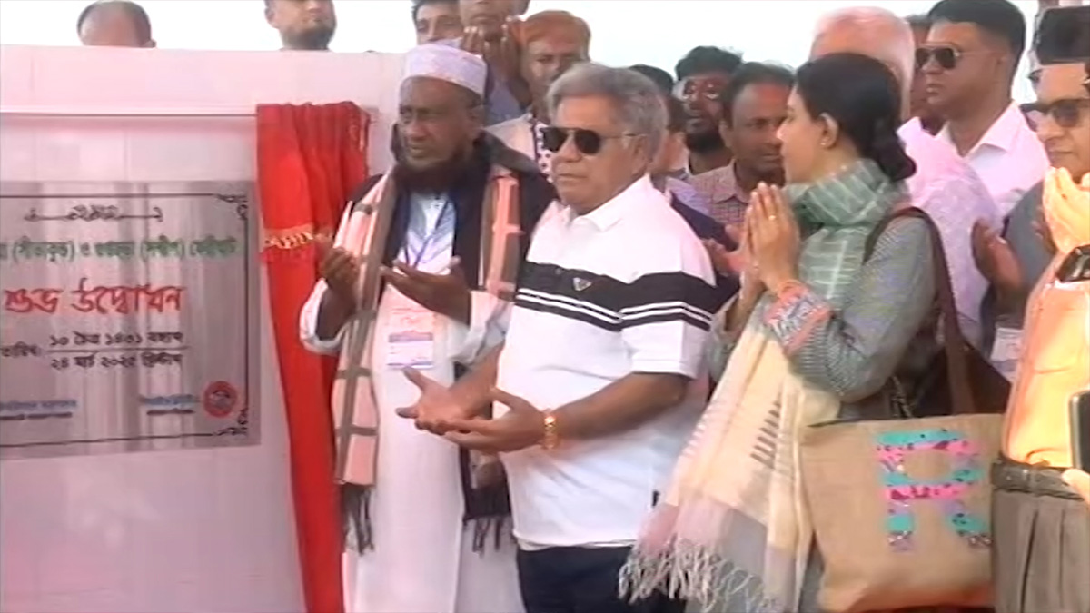 চট্টগ্রাম-সন্দ্বীপ রুটে ফেরি সার্ভিস চালু, উচ্ছ্বসিত ৪ লাখ বাসিন্দা