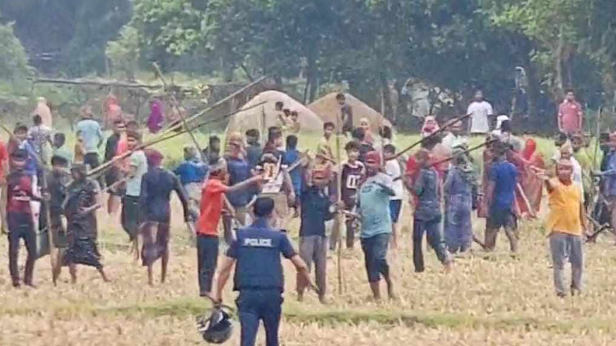 আধিপত্য বিস্তারের জেরে ব্রাহ্মণবাড়িয়ায় দু’পক্ষের সংঘর্ষ, আহত ২০