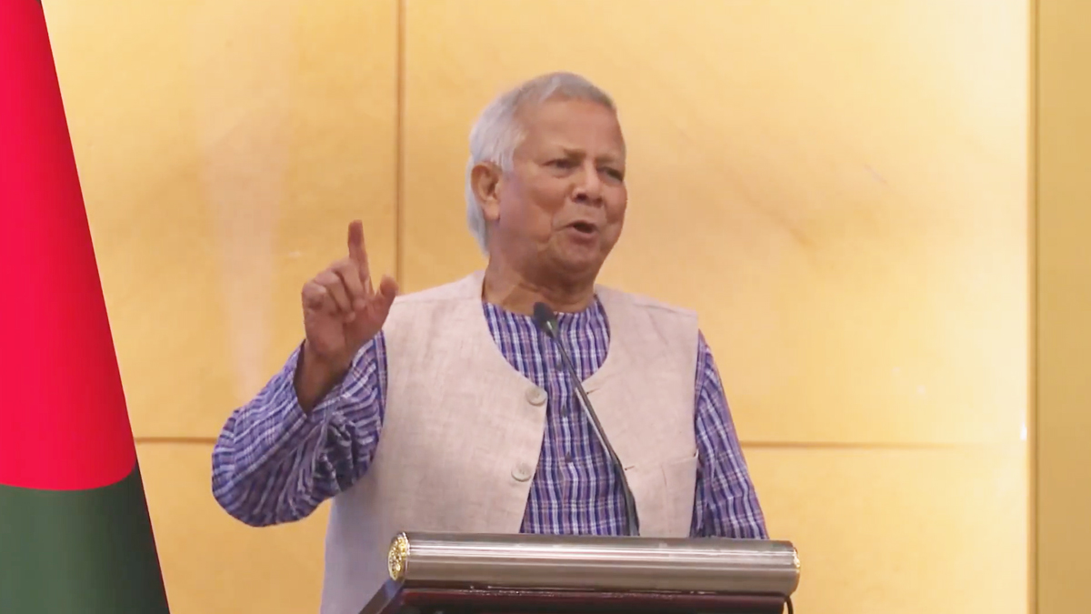 বাংলাদেশে বিনিয়োগের আহ্বান প্রধান উপদেষ্টার