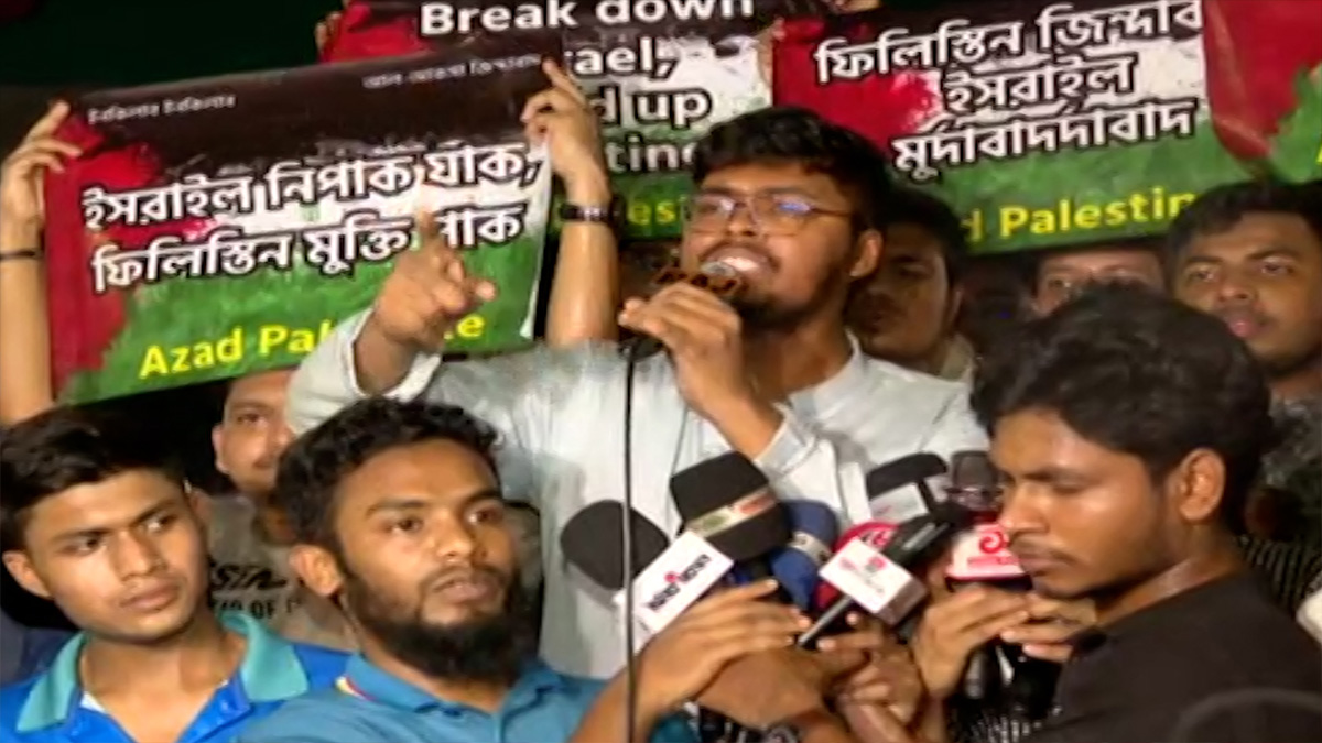 গাজায় ইসরায়েলি আগ্রাসনের বিরুদ্ধে ঢাবিতে বিক্ষোভ মিছিল, কাল বন্ধ থাকবে ক্লাস-পরীক্ষা