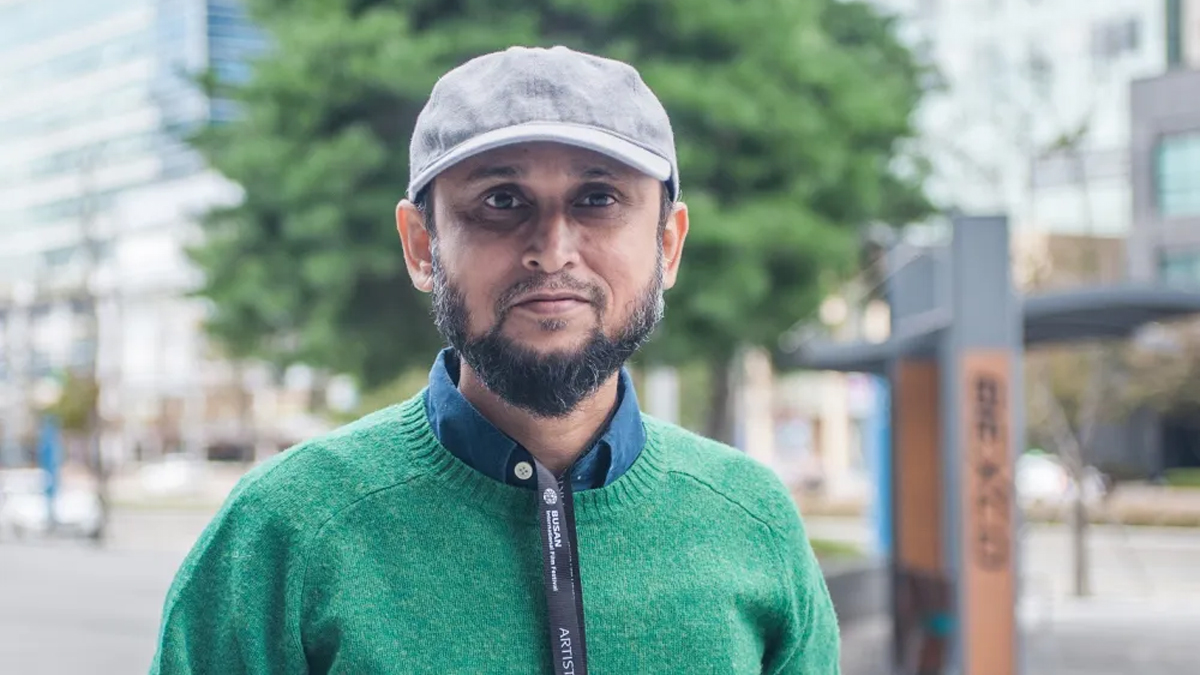 শেখ হাসিনার দোসররা ফ্যাসিবাদের মুখায়ব পুড়িয়েছে: উপদেষ্টা ফারুকী