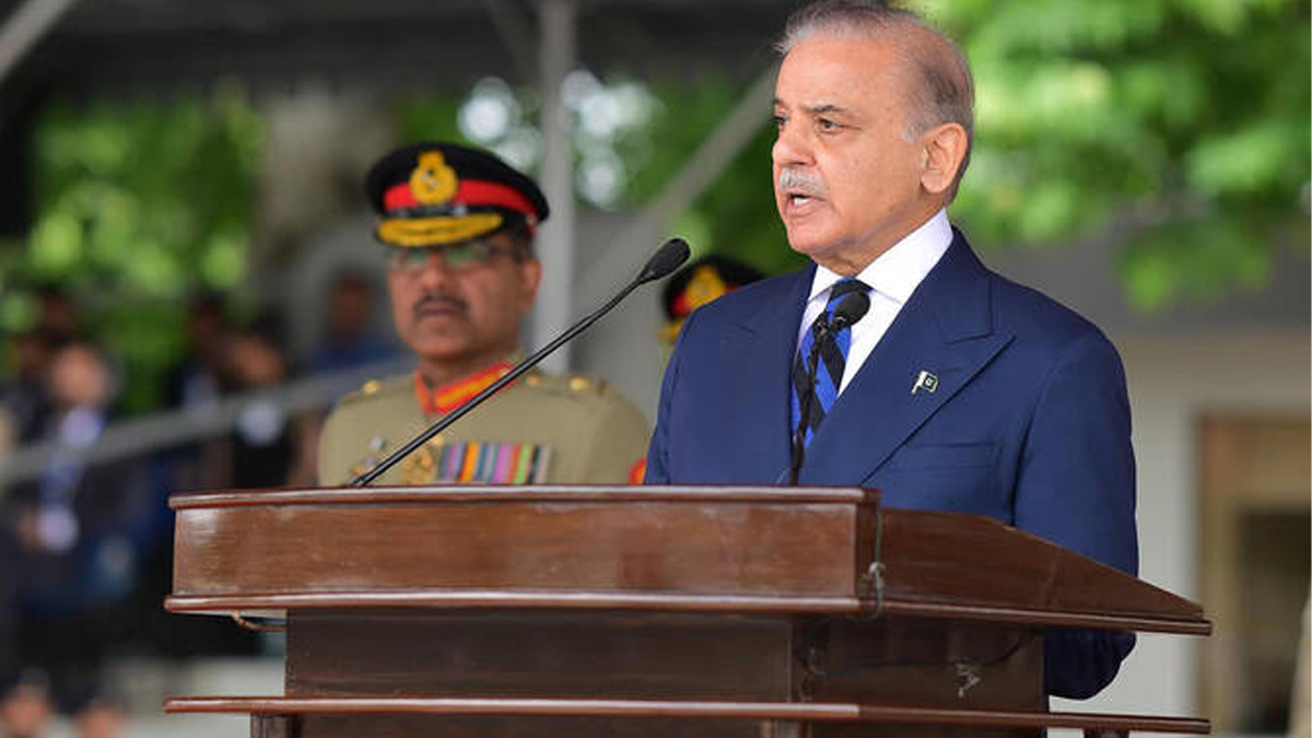 পানি প্রবাহ ঘুরিয়ে দেয়ার চেষ্টা করলে সর্বোচ্চ শক্তিতে জবাব দেয়ার হুঁশিয়ারি পাক প্রধানমন্ত্রীর