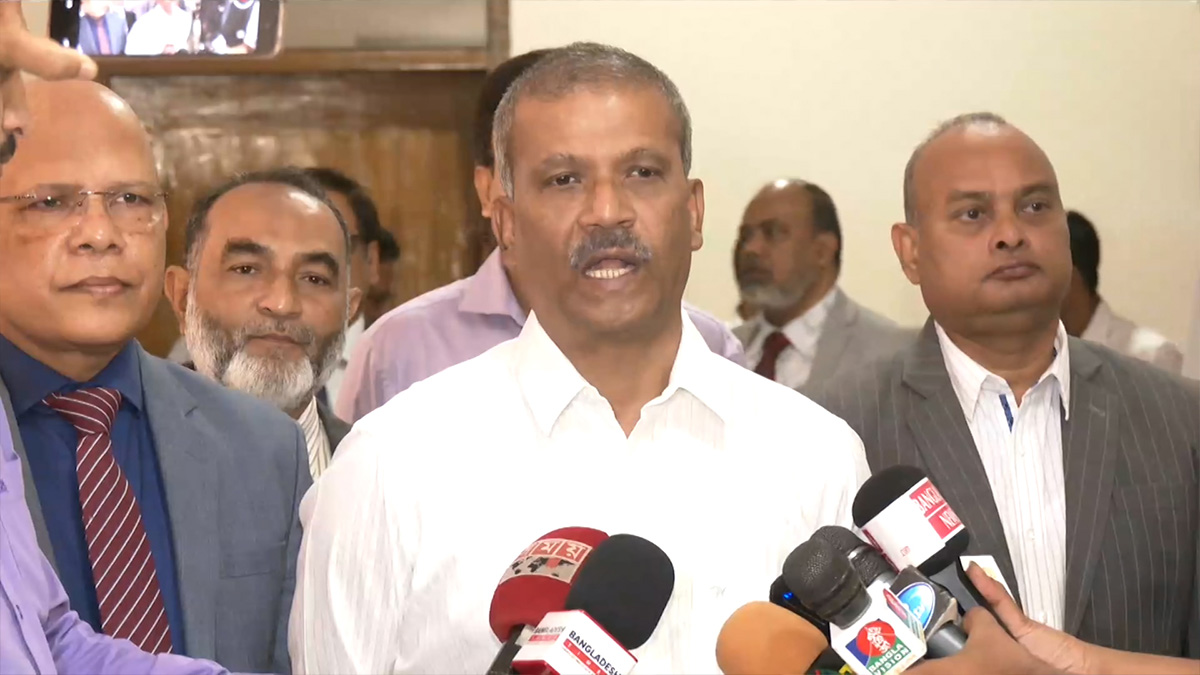 তদন্ত শেষ না হলে ফাইয়াজের মামলায় মন্ত্রণালয়ের কিছু করার নেই: আইন উপদেষ্টা