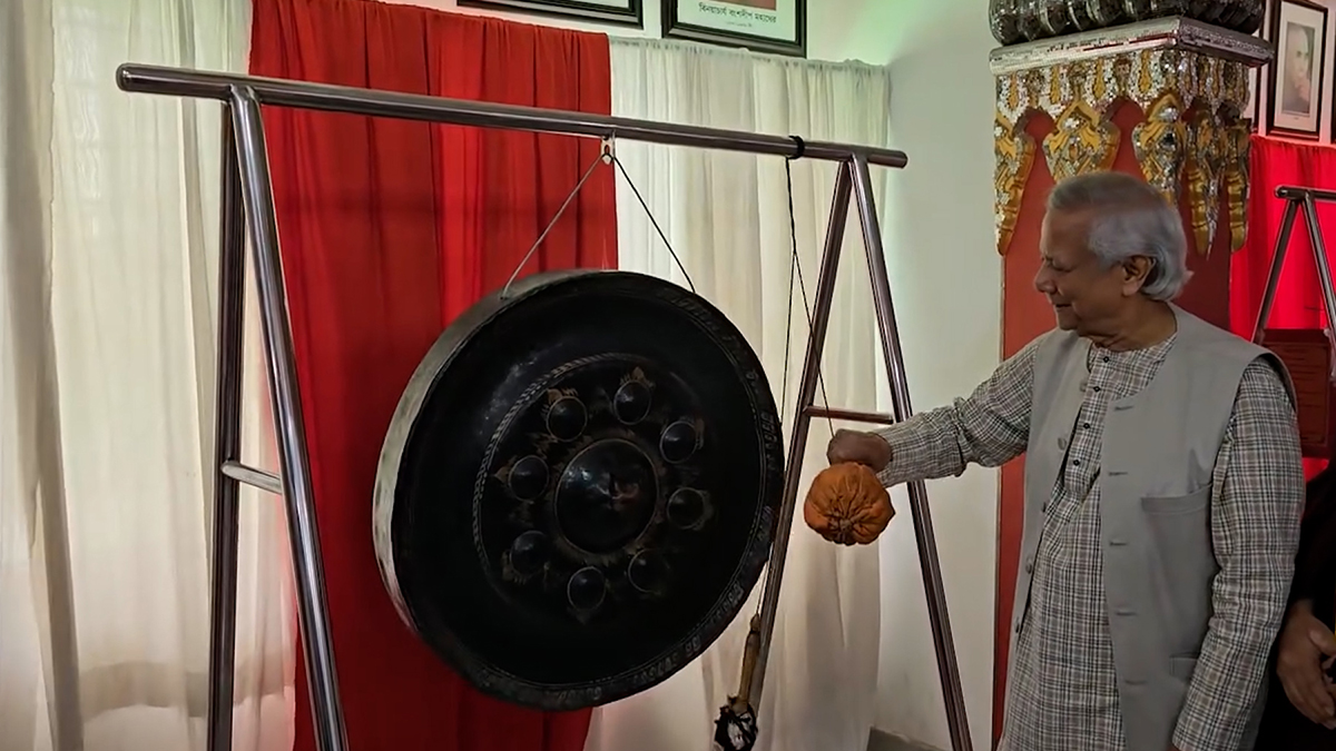 বৌদ্ধ বিহারে সম্প্রীতি ভবনের ফলক উন্মোচন প্রধান উপদেষ্টার