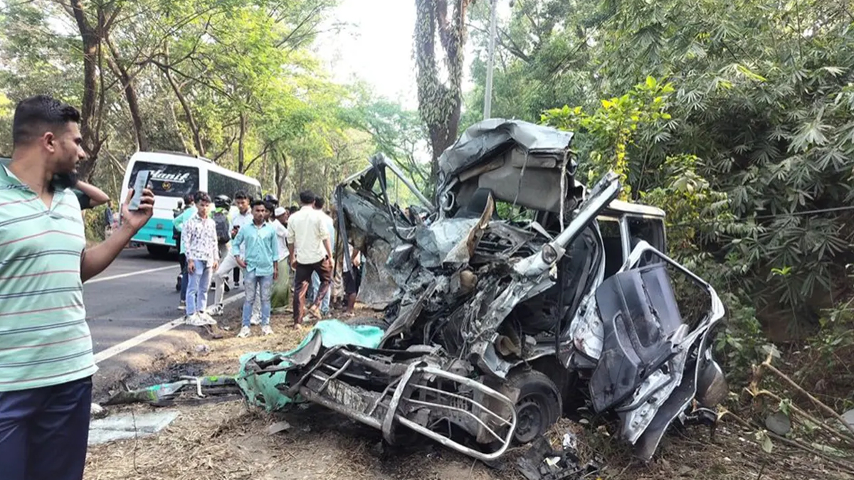 চট্টগ্রামে সড়ক দুর্ঘটনায় নিহত বেড়ে ১১