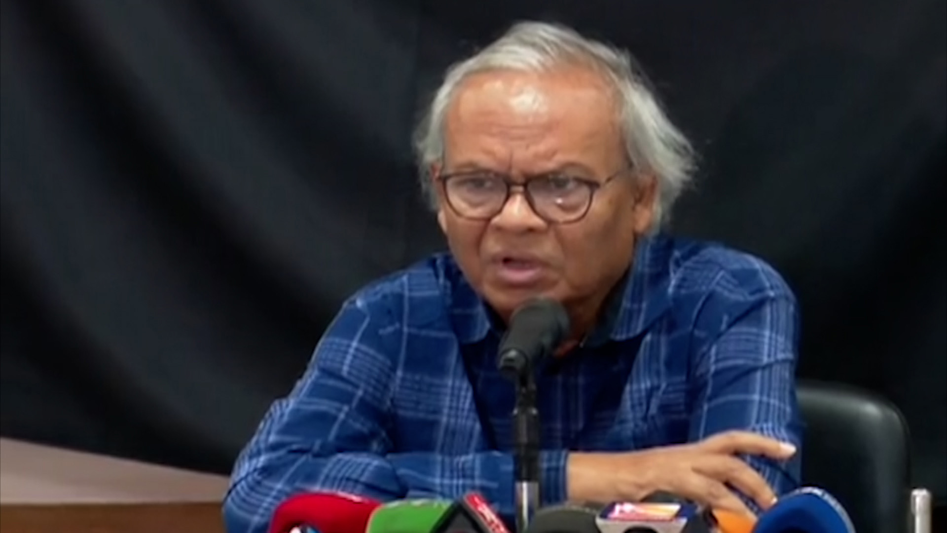 উপদেষ্টাদের কেউ কেউ বিএনপির ভাবমূর্তি নষ্টে ছবক দিচ্ছেন: রিজভী