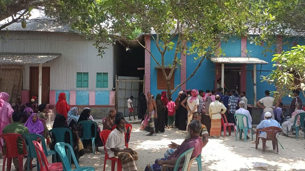 ফরিদপুরে নিজ বাড়িতে প্রবাসীকে হত্যা