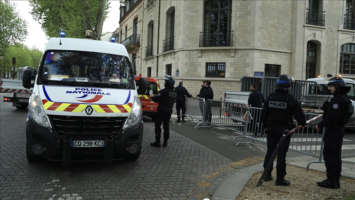 ফ্রান্সে ছুরিকাঘাতে স্কুলশিক্ষার্থী নিহত