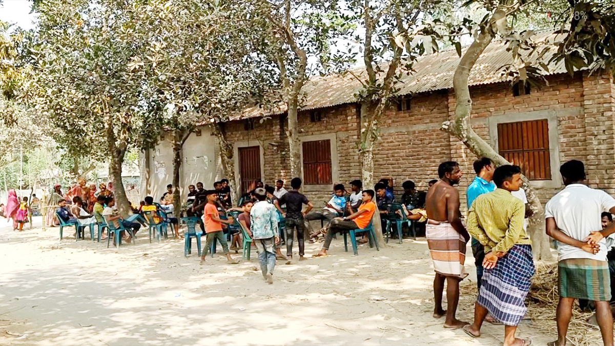 বরপক্ষকে উদ্ধার করতে গিয়ে পুলিশের ওপর হামলা, ৫৫৯ জনকে আসামি করে মামলা