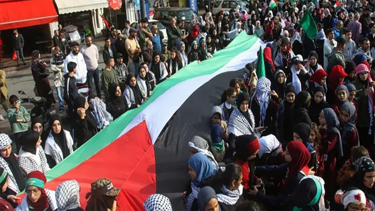 গাজায় ইসরায়েলি আগ্রাসনের প্রতিবাদে সোমবার বিশ্বব্যাপী ধর্মঘটের ডাক