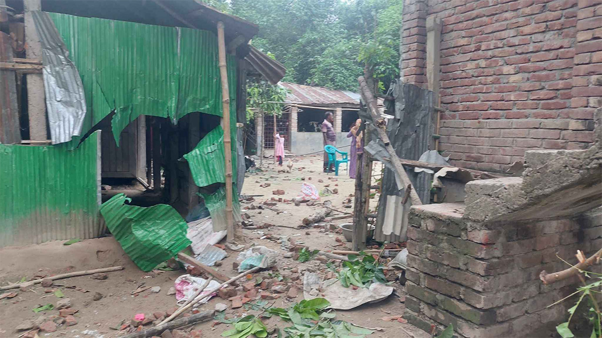 শৈলকুপায় দুই গ্রুপের সংর্ঘষে আহত ৭, বাড়িঘর ভাঙচুর