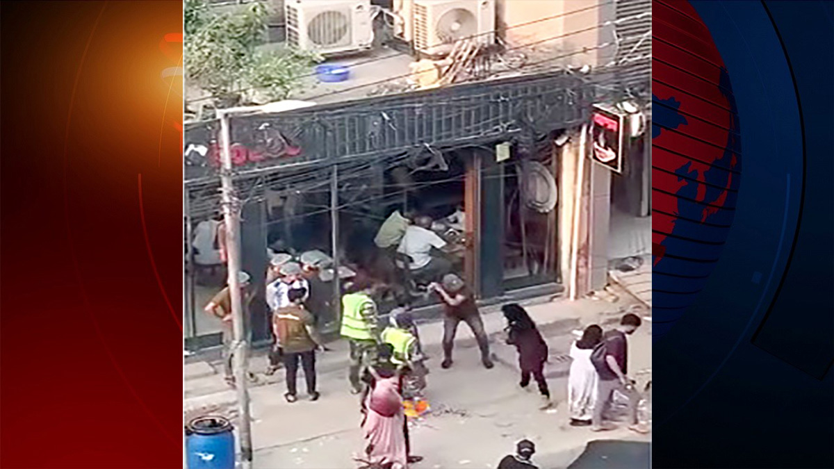 তরুণীকে লাঠিপেটার ভিডিও ফেসবুকে, গ্রেফতার ২