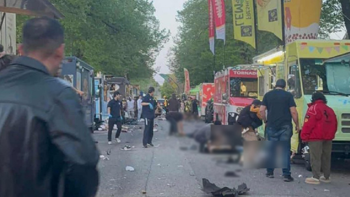 কানাডায় ফিলিপিনো উৎসবে জনতার ওপর গাড়ি