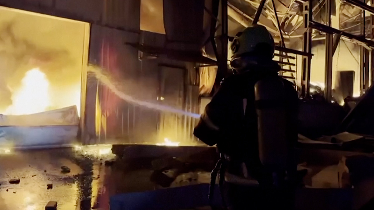 রাশিয়ার ব্যালিস্টিক ক্ষেপণাস্ত্র হামলায় ইউক্রেনের ২১ জন নিহত