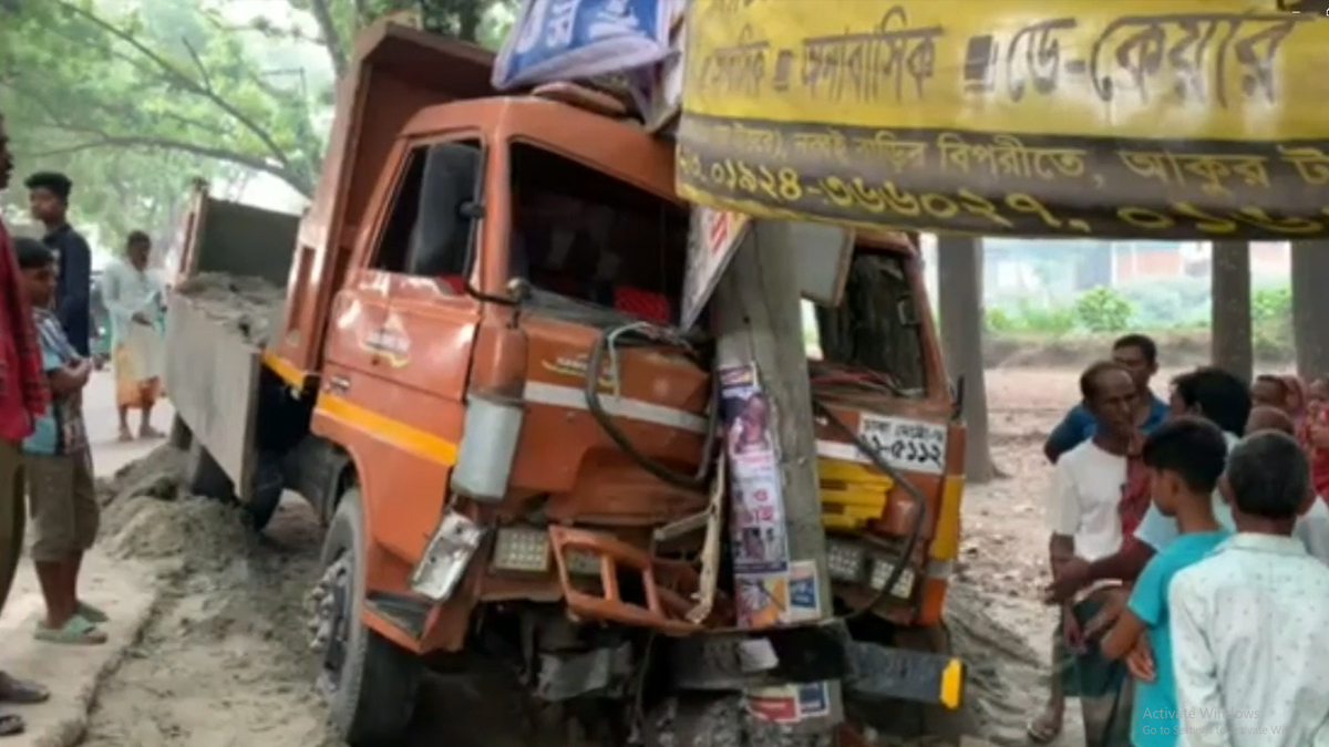 টাঙ্গাইলে ট্রাকচাপায় আনসার সদস্য নিহত