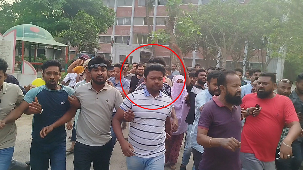 নাটোরে গ্রেফতার ছাত্রদল নেতাকে থানা থেকে ছিনিয়ে নিলো নেতাকর্মীরা