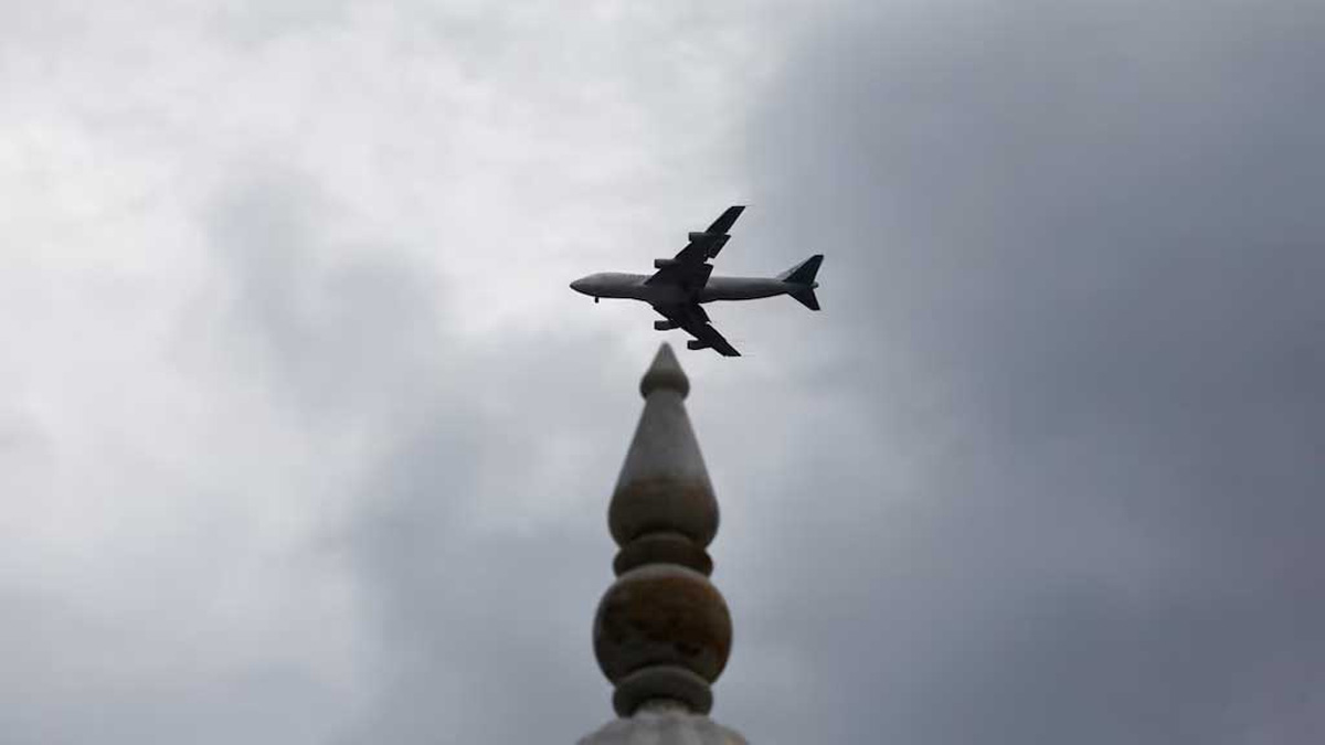 এবার পাকিস্তানি বিমানের জন্য আকাশসীমা বন্ধ ঘোষণা করলো ভারত