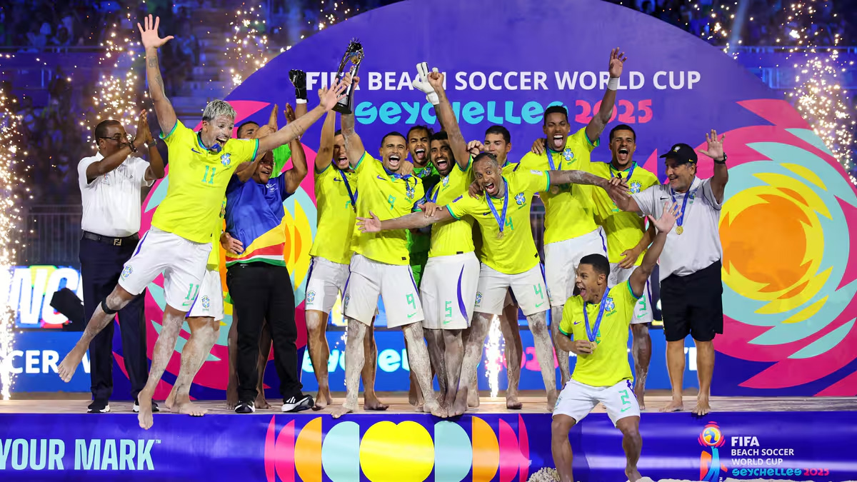 সপ্তমবারের মতো বিচ সকার বিশ্বকাপের চ্যাম্পিয়ন ব্রাজিল