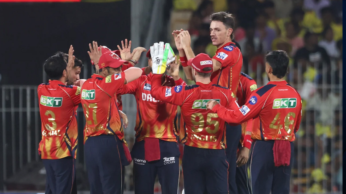 চাহালের হ্যাটট্রিক, পাঞ্জাবের জয়ের দিনে প্লে-অফ স্বপ্নভঙ্গ ধোনিদের