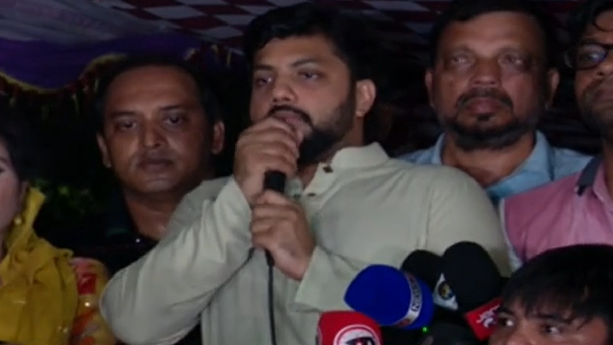 সরকার নিরপেক্ষ নয়, আসিফ ও মাহফুজকে পদত্যাগ করতে হবে: ইশরাক