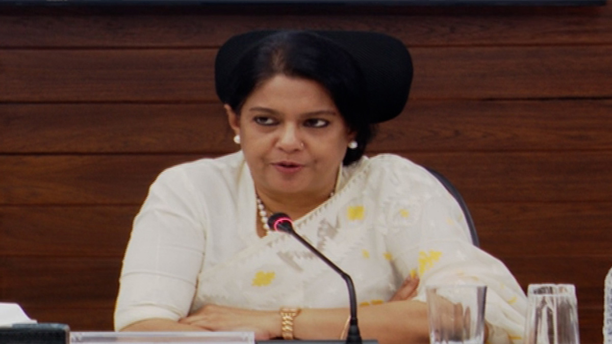 সেন্টমার্টিনকে ‘সিঙ্গেল ইউজ প্লাস্টিক’ মুক্ত করার চেষ্টা করছি: পরিবেশ উপদেষ্টা